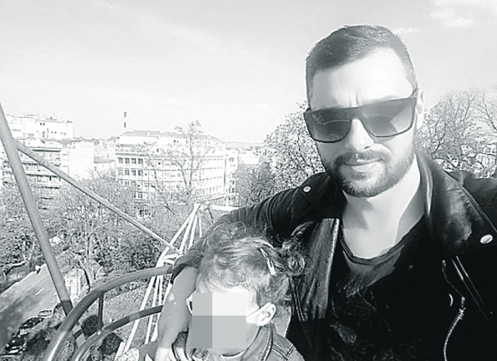 Nemanja Stevanović objavio selfi IZ KREVETA, a pogledajte SA KIM JE tu završio (FOTO)