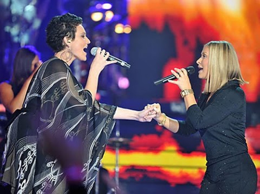 Pevala je sa svetskom zvezdom, a evo gde je danas (FOTO)