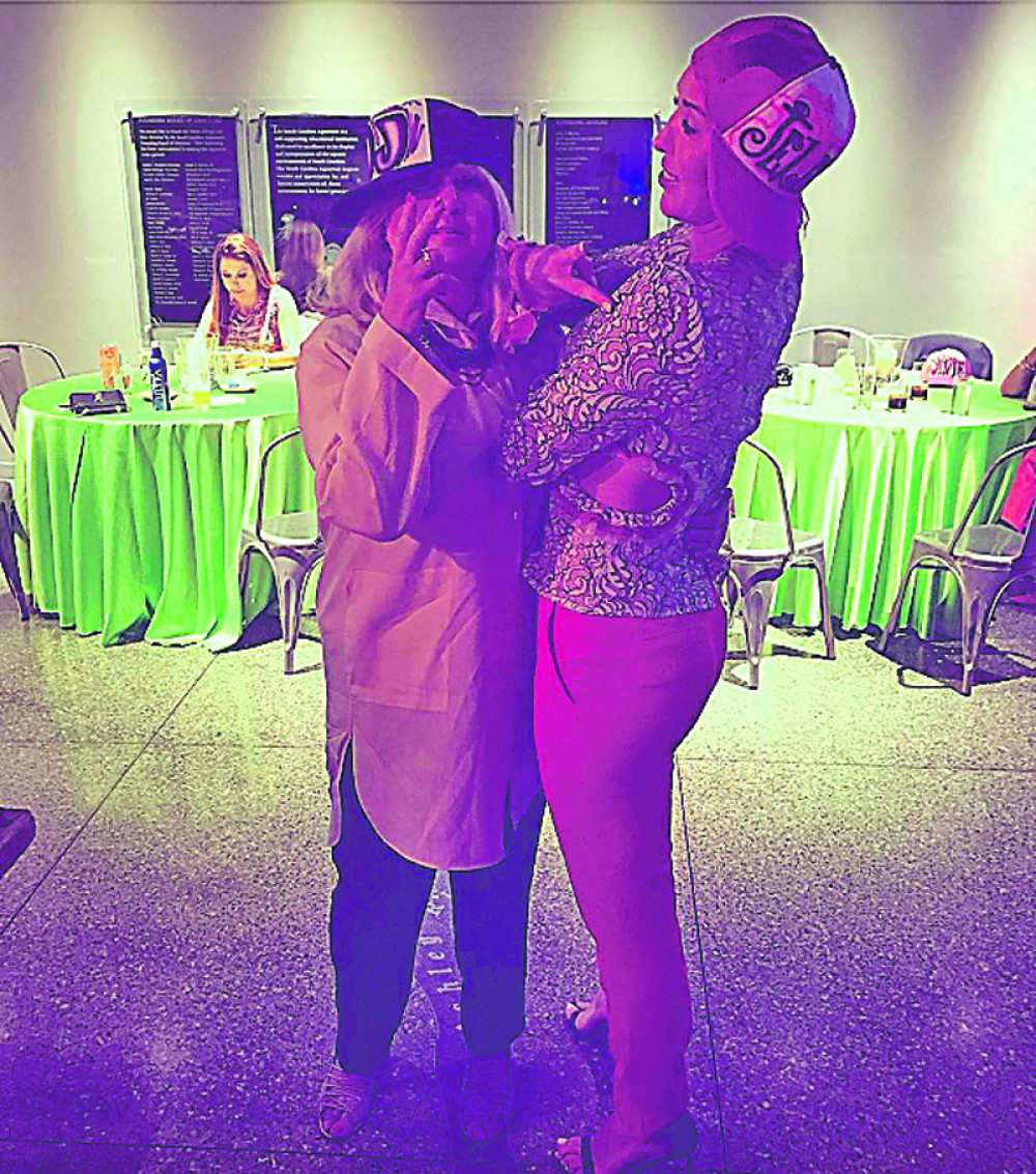 Jelena Janković uči mamu da repuje