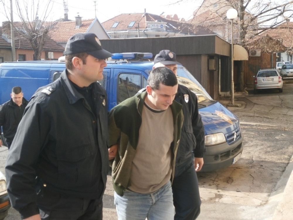 Anđinom ubici robijaši prete smrću?!