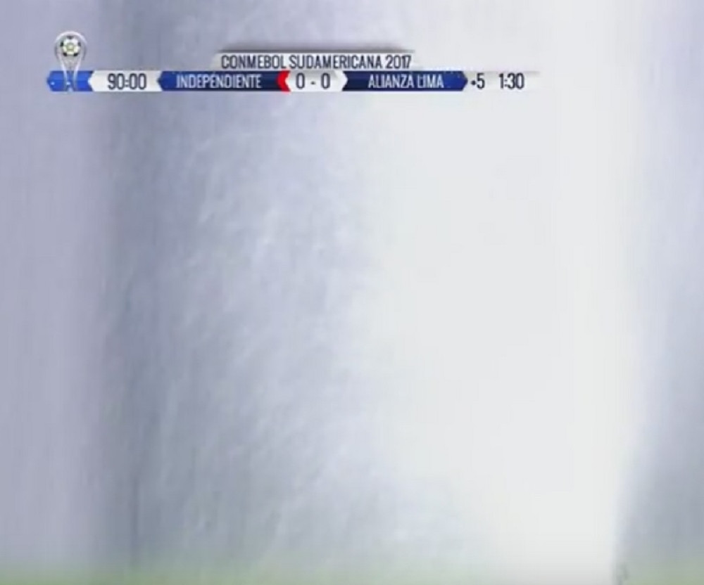 Igrači iznenada poprskani (VIDEO)