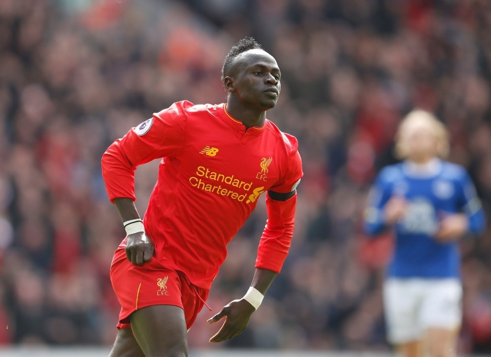 Ovaj fudbaler Liverpula zarađuje BASNOSLOVNO, a verovali ili ne OVDE ČISTI KLOZETE! (FOTO)