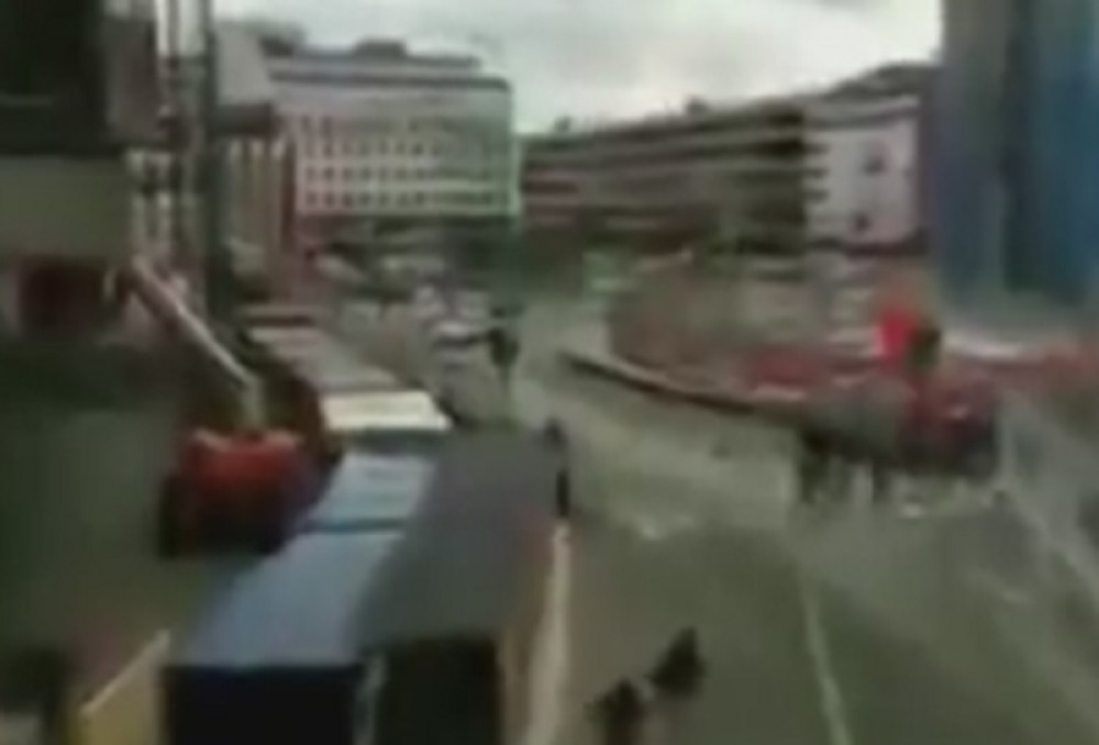 Kamion uleteo među ljude, najmanje četvoro mrtvih (VIDEO)