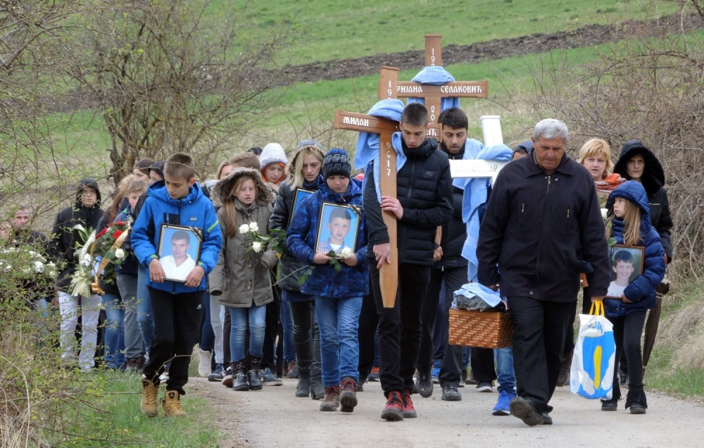 "Neka Anđeli prihvate Acu i njegovu porodicu!