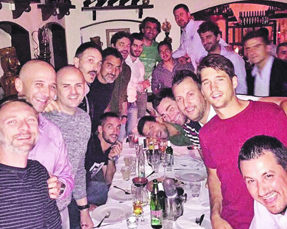 Nole i društvo slavili u Skadarliji