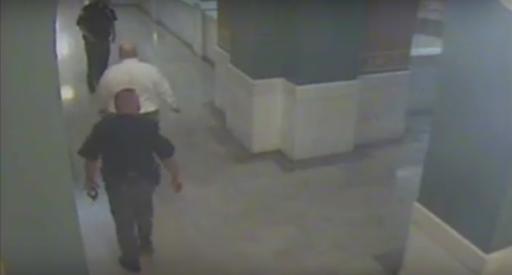 Silovao i ubio devojčicu (10), pa se ubio u sudu!