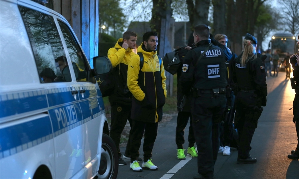 Bačena bomba na autobus Borusije Dortmund (FOTO i VIDEO)