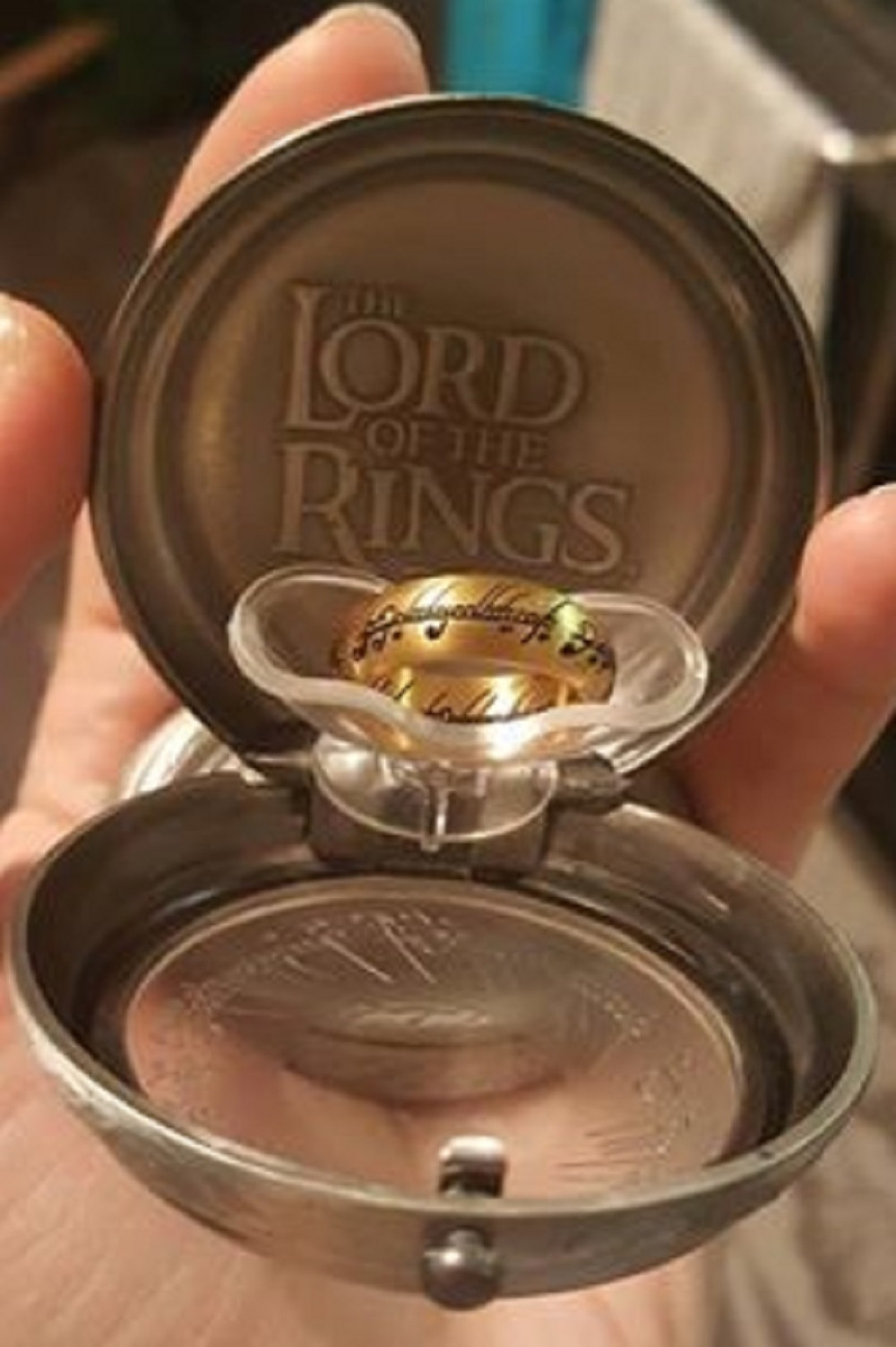 Verila se poznata pevačica