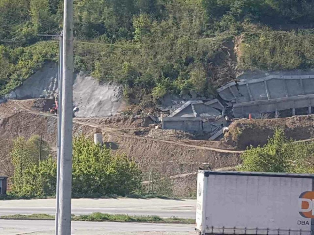 Srušio se potporni zid na Koridoru 10! (FOTO)