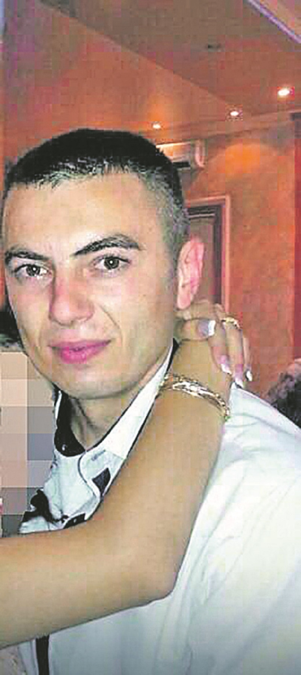 Jablanović tukao aktiviste Srpske liste, supruga ih gazila kolima!