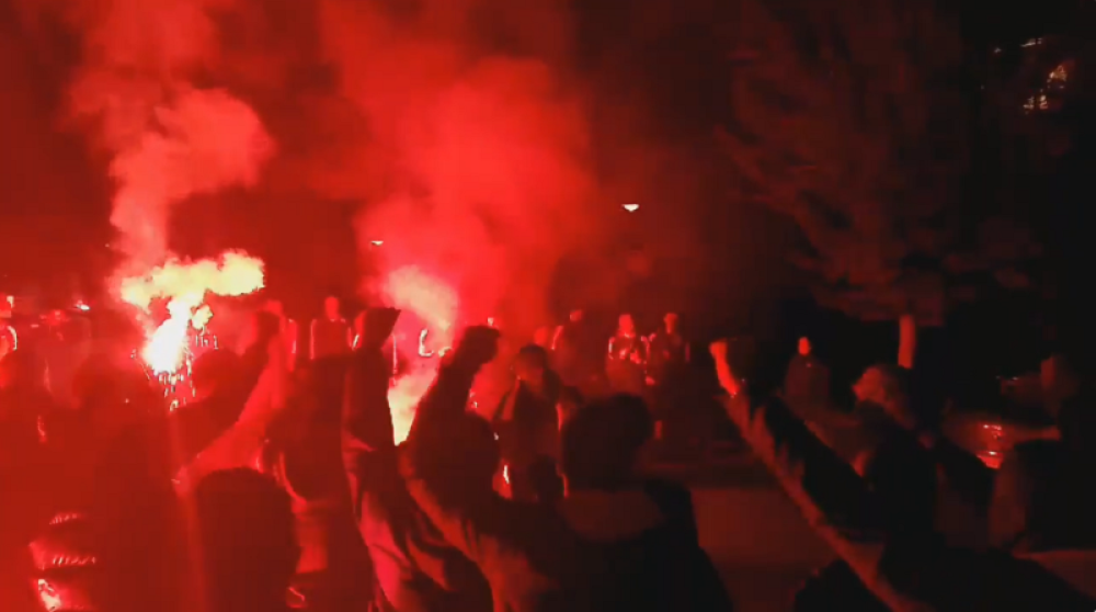 Žestoka tuča "bed blu bojsa" i "delija"!