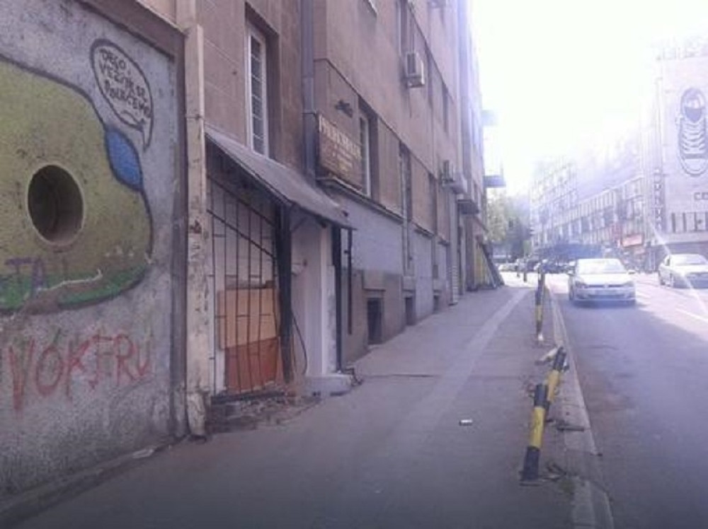 Automobilom uleteo u krojačku radnju (FOTO)