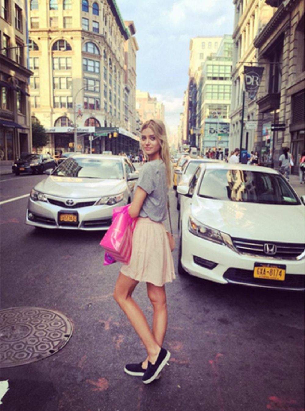 Manekenka na Uskrs čestitala Božić!