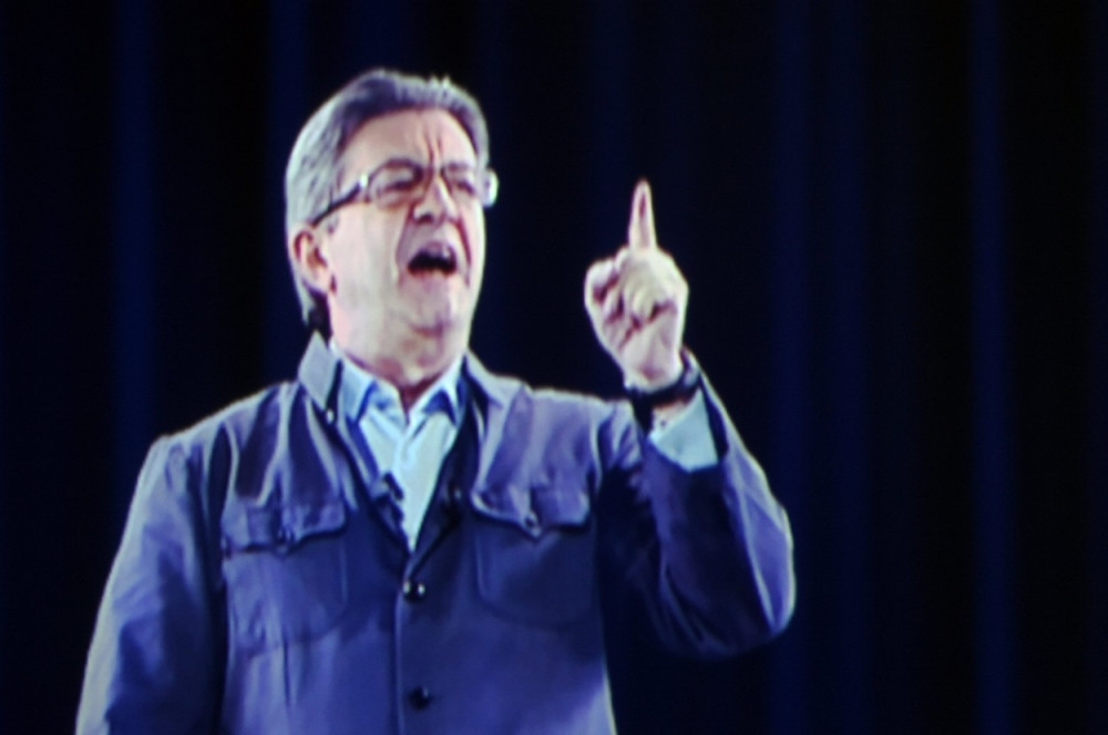 Predsednički kandidat istovremeno bio na sedam mesta!