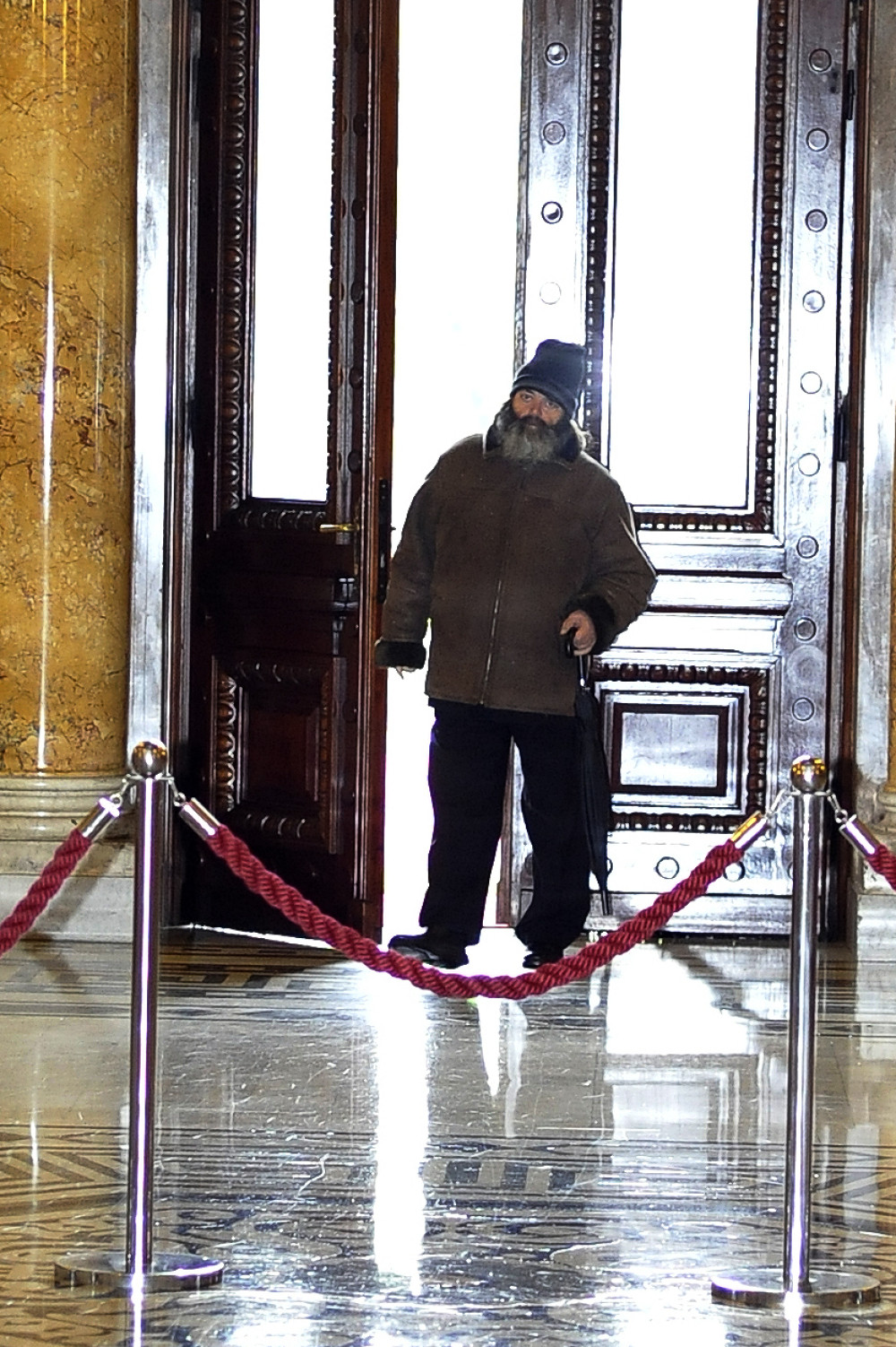 Jovo se zbog Haga maskirao u beskućnika!