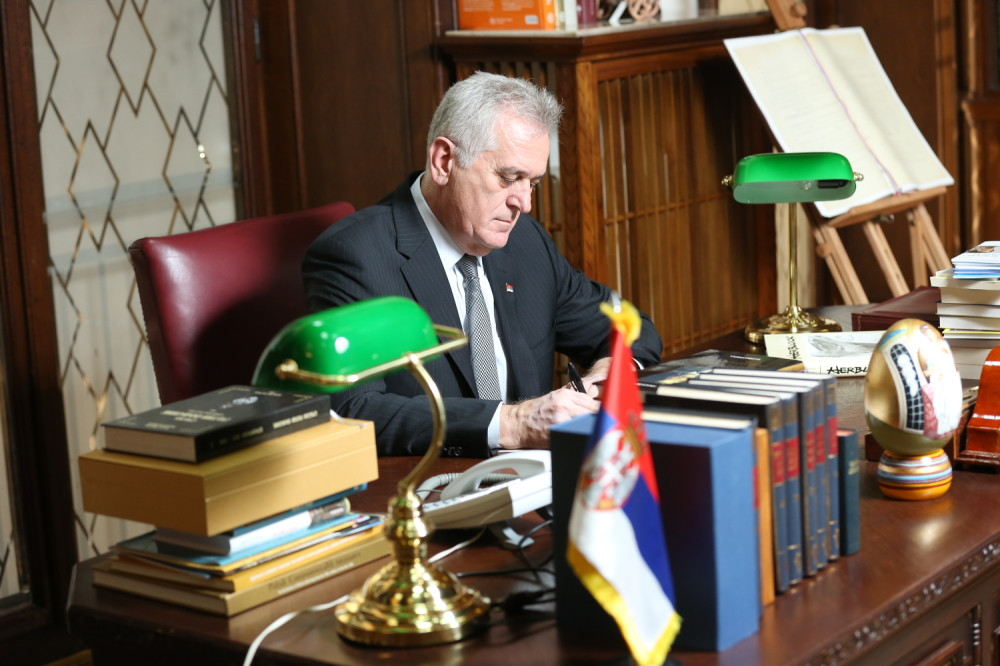 HIT PRIČA~Toma traži Titov kabinet!