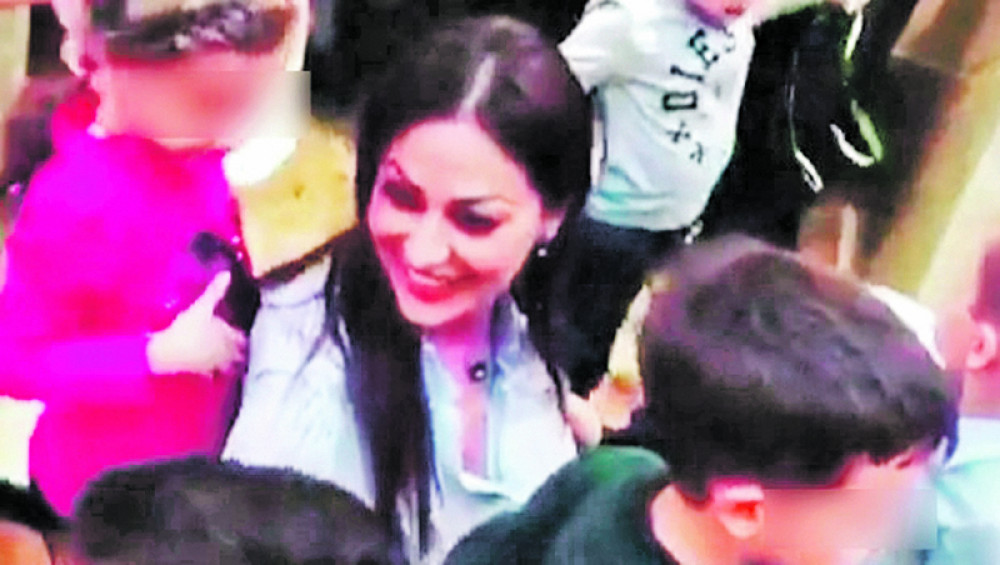 Ceca slavila sa sestrićima