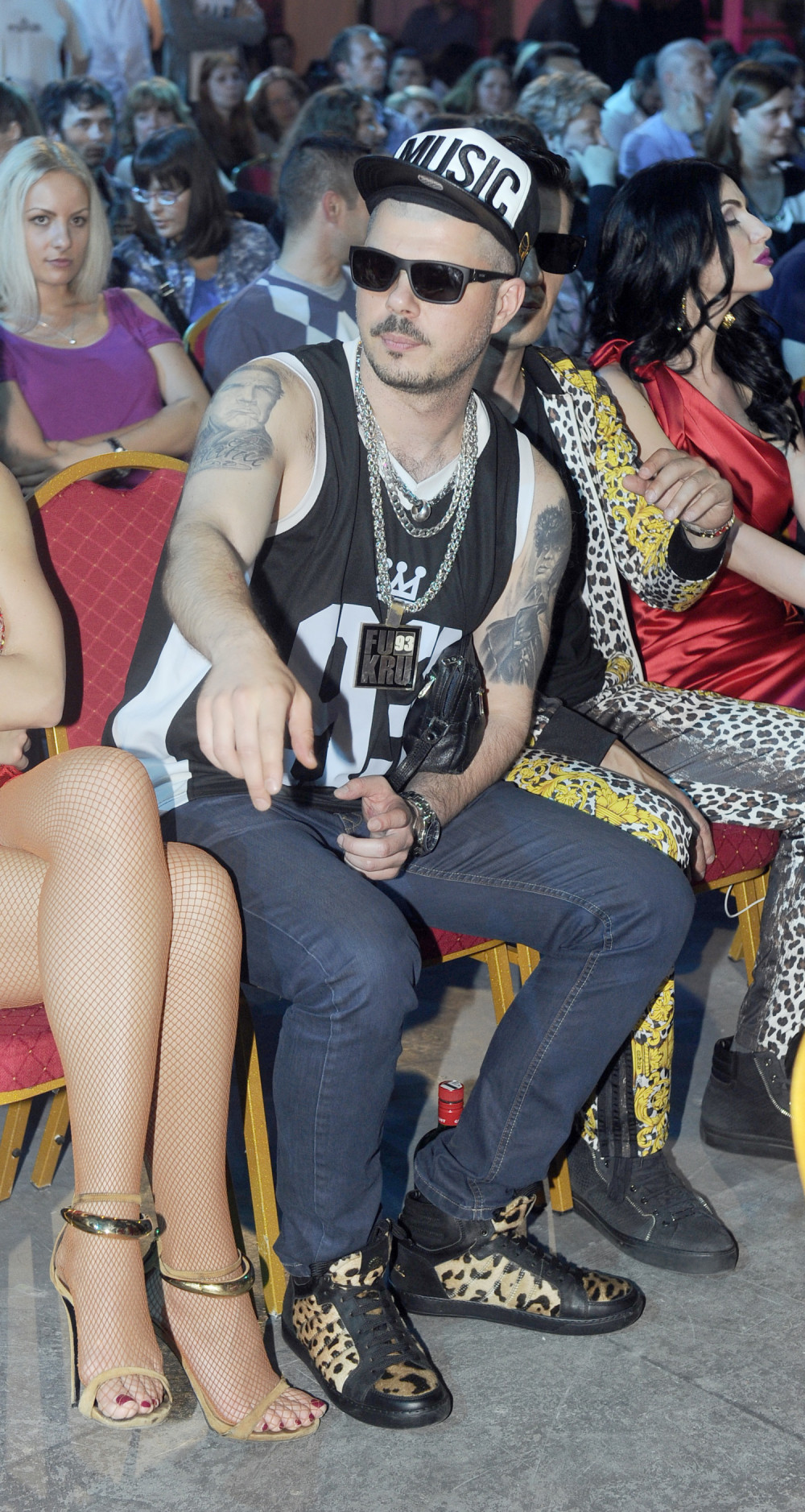 Đus: Estrada je puna homoseksualaca