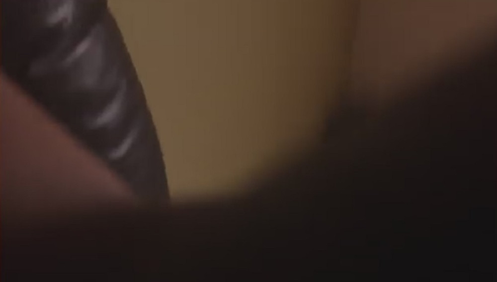 Uspešna žena snimila je šta joj muž radi kod kuće (VIDEO)