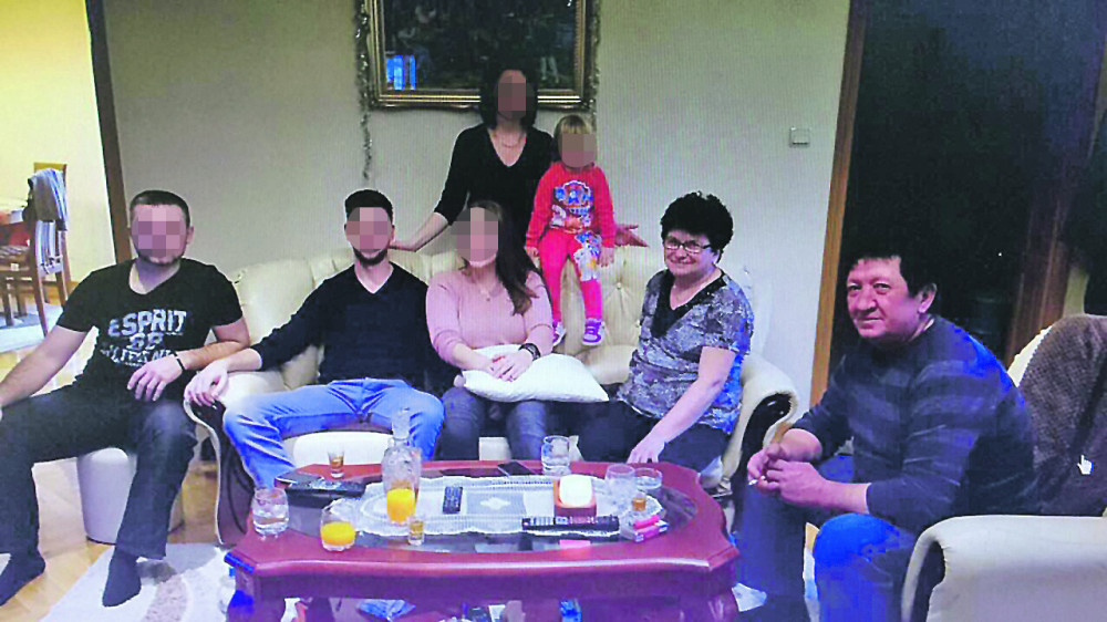 Sahranjeni majka i sin koje je ubio član porodice