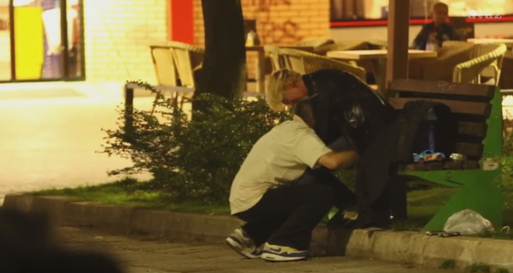 Pao seks u sred parka u Sarajevu! (VIDEO)