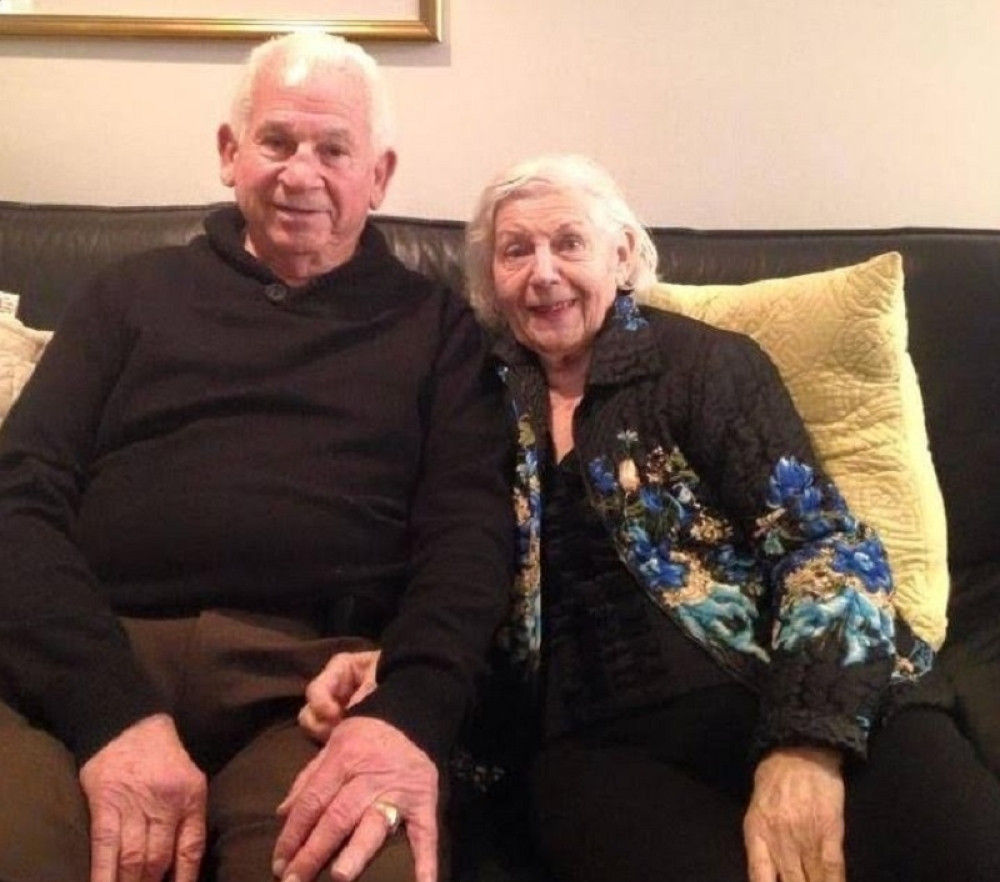 Preminula je držeći ga za ruku, nakon 40 minuta otišao je i on...