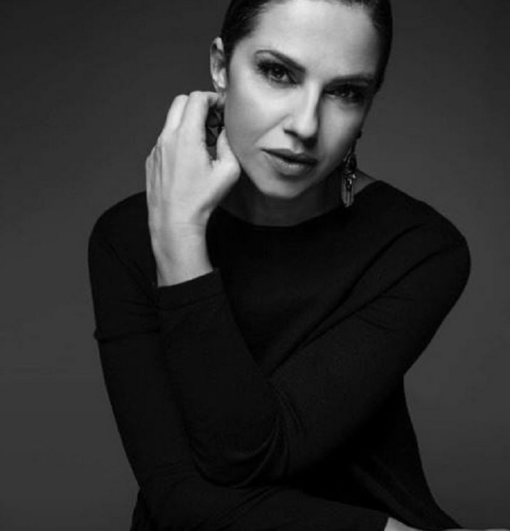 Glumica uživa na egzotičnom putovanju!