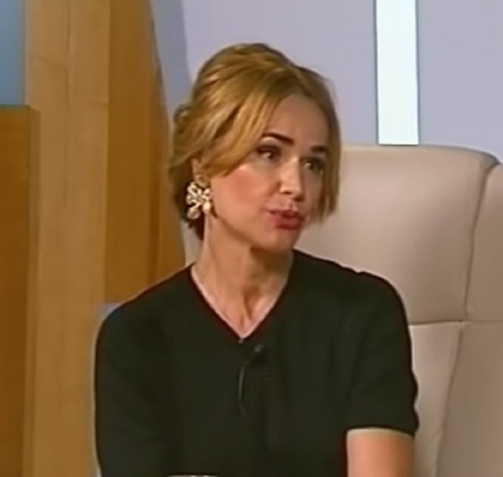 Olivera Balašević u sedmoj deceniji izgleda kao devojčica, a sada je objavila sliku sa unukom i komentari ne prestaju! (FOTO/VIDEO)