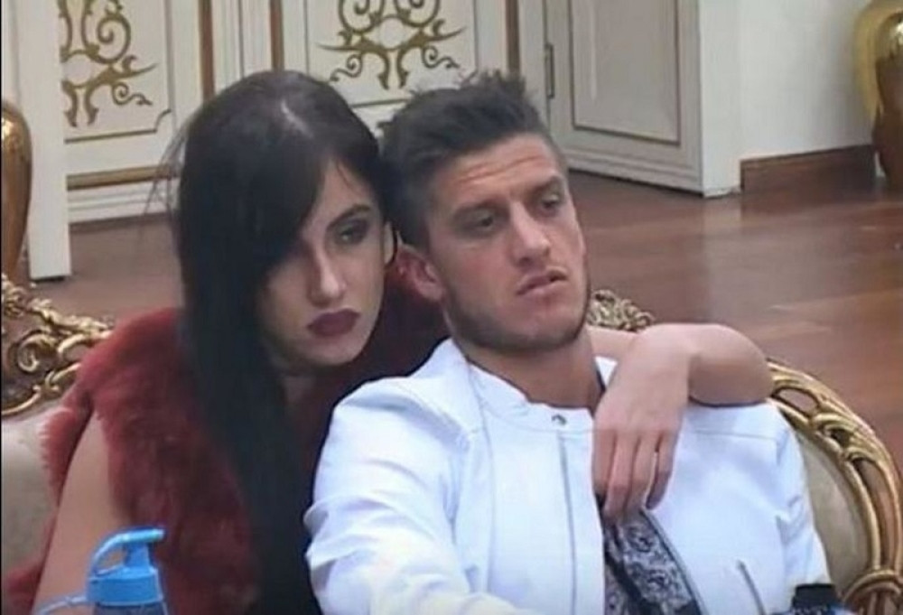 Aleksandra Subotić ima sve PREPISKE! Preti da će sve izneti u javnost ako ne ostavi Anu Korać!