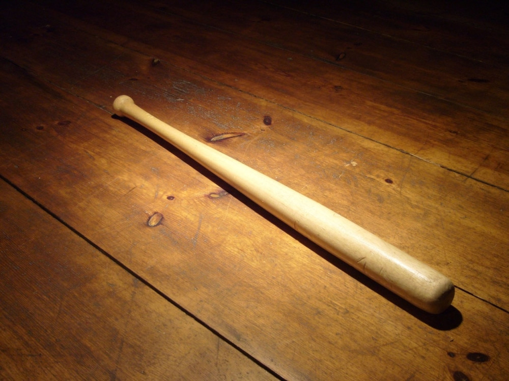 Džipom preprečio put "pedesetici", pa pretio vozaču palicom!