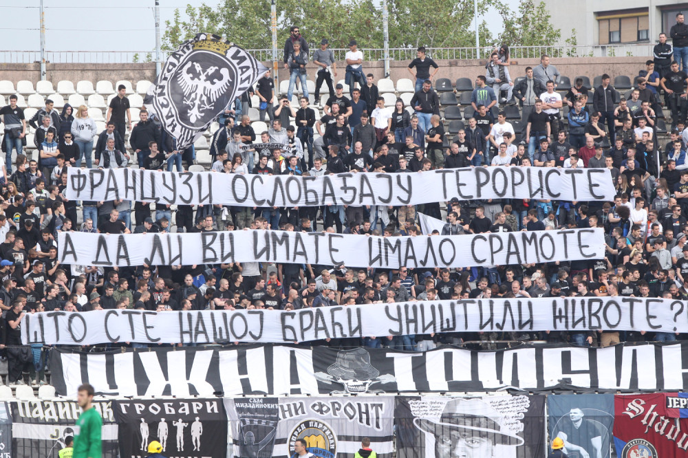 "Grobari" popljuvali Francuze zbog Haradinaja (FOTO)