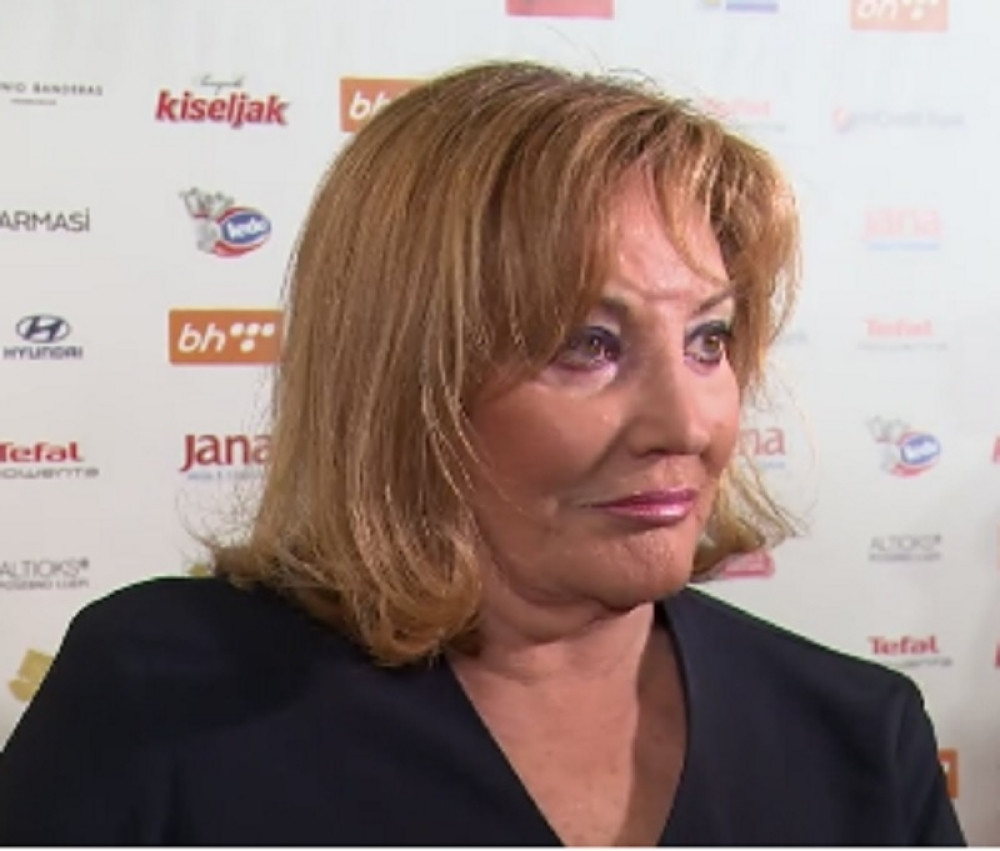 Majka joj umrla, brat poginuo, a onda pevačica saznala da boluje od raka