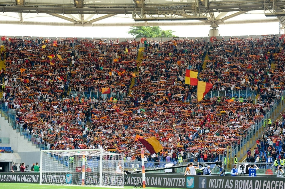Navijači Rome obesili svoje igrače (FOTO)