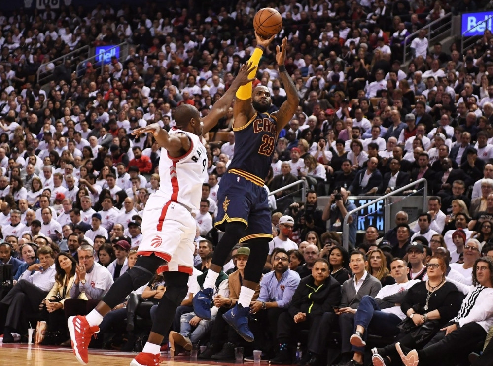 Klivlend blizu finala, preokret San Antonija