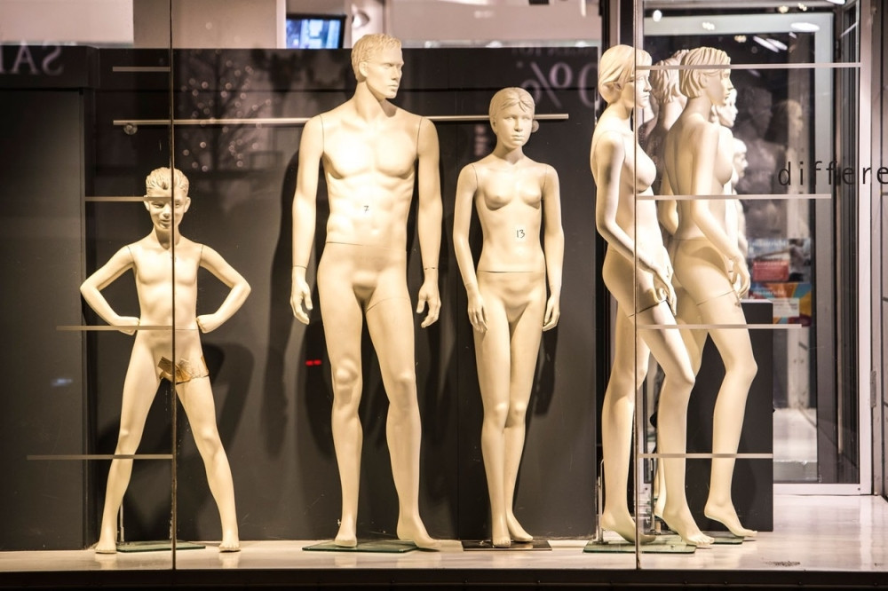 Lutke u izlozima izgledaju nezdravo