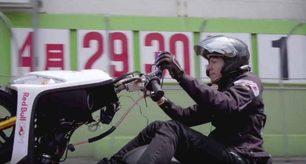 Japanac postavio neverovatan svetski rekord na motociklu!