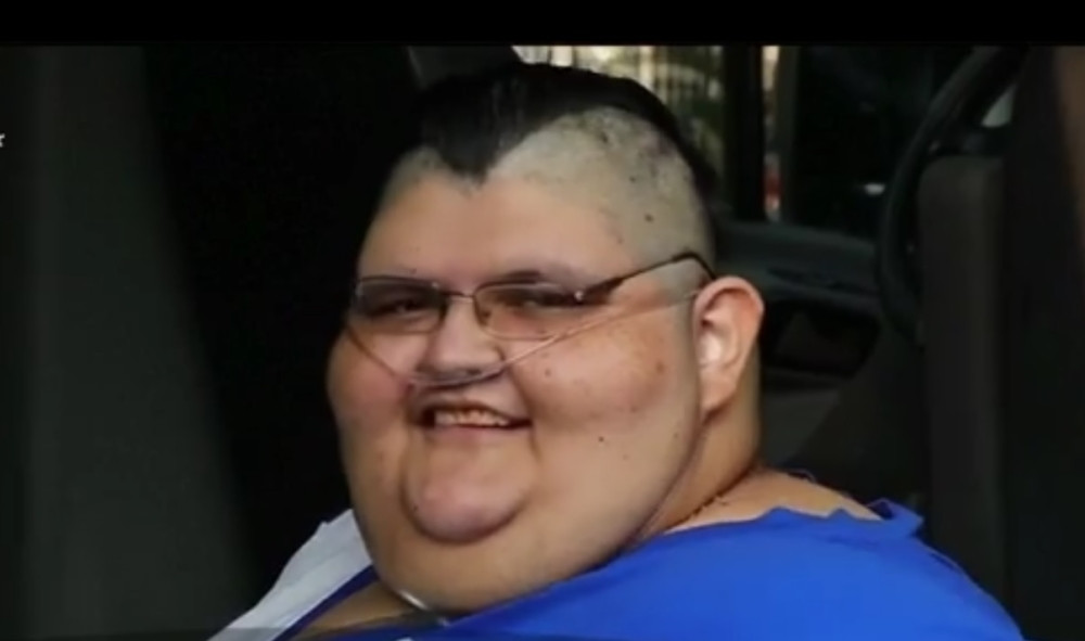 Ovaj čovek ima 600 kilograma! (VIDEO)