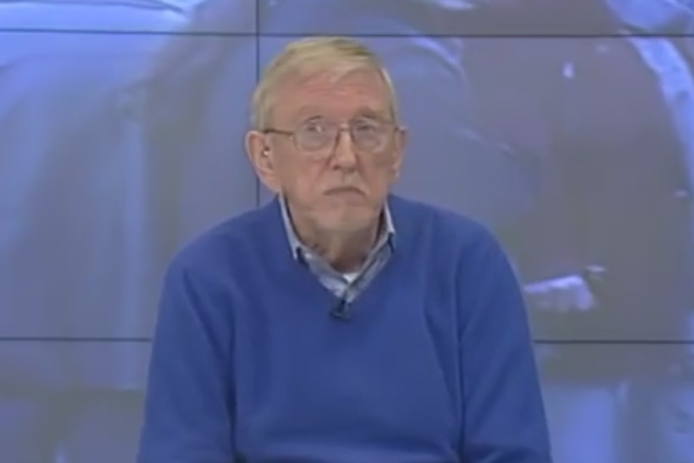 Voker mlati lovu kosovskih Albanaca preko ugovora sa vladom u Prištini, ali mu nije produžen i sada plače: Zar ne vidite šta činim za vas već 20 godina?!