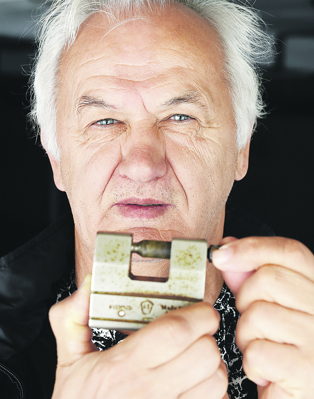 Ukinite fudbal u Srbiji!