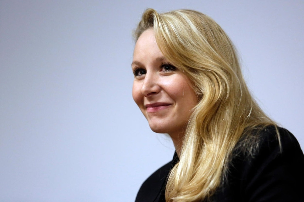 Povlači se najlepša francuska političarka!