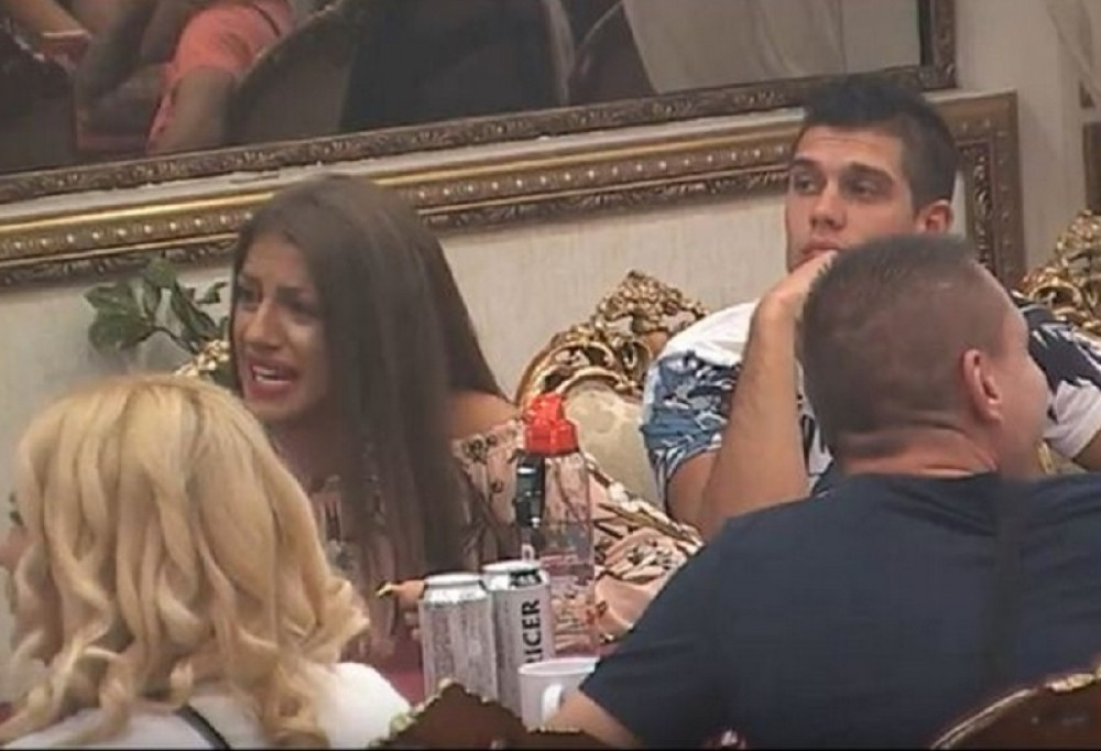 Dalila raskinula sa Dejanom zbog Davida!