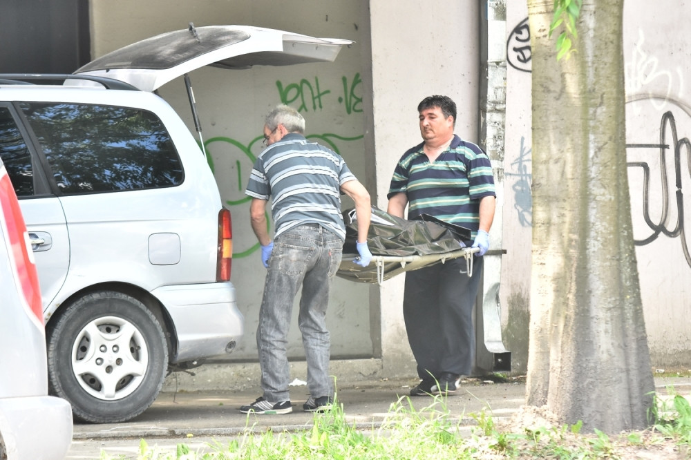 Muškarac i žena zajedno skočili u smrt!