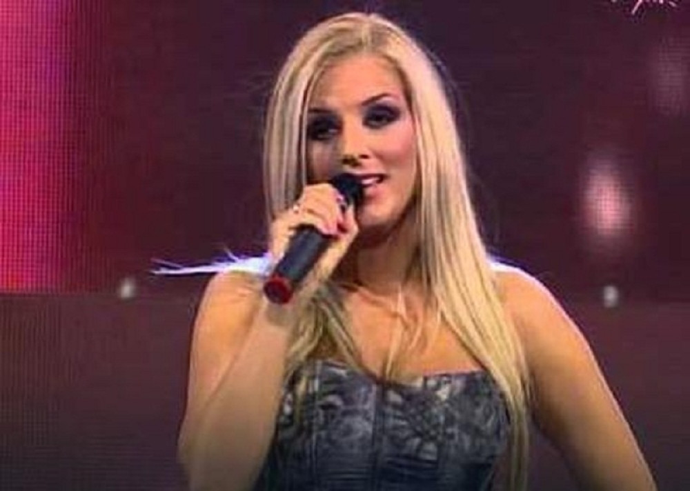 Povukla se sa estrade, a danas ovako izgleda