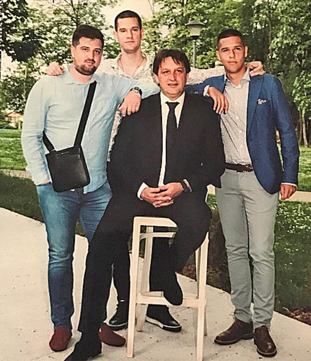 Bratislav Gašić dobio unuka! (FOTO)