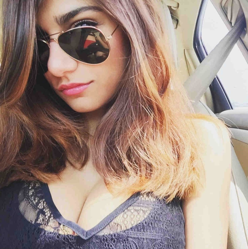 Porno zvezda je OVOM FOTKOM poželela sreću Vest Hemu, koji je posle 12 godina pobedio Arsenal! (FOTO)