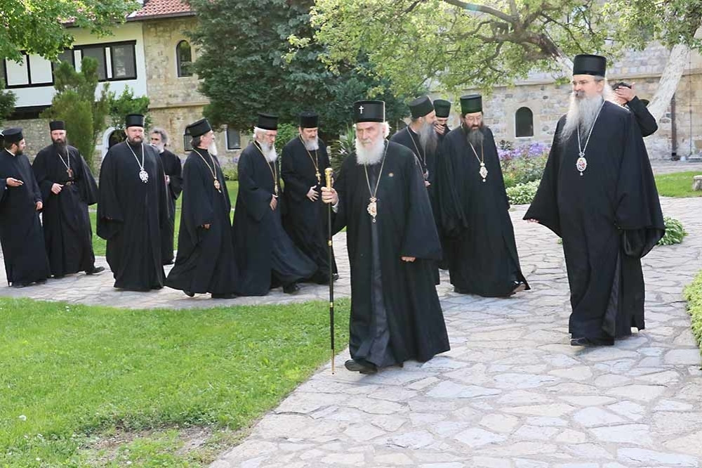 Patrijarh i vladike na Kosovu