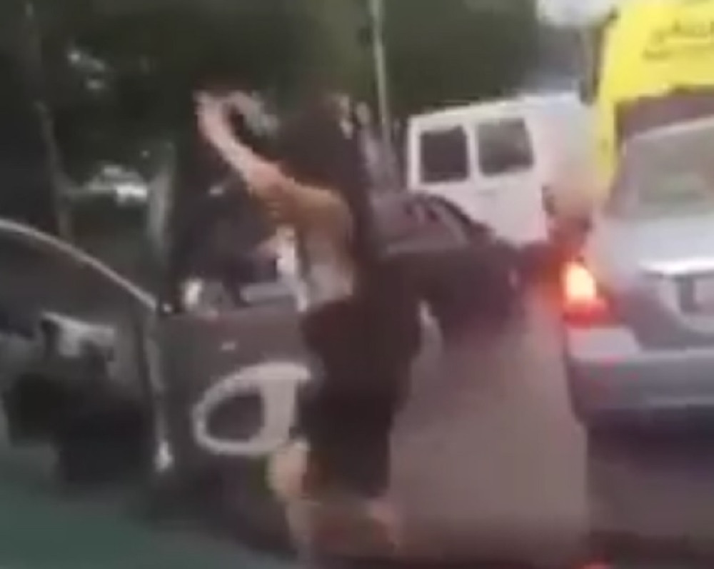 Ovako izgleda kad te pogodi pesma (VIDEO)