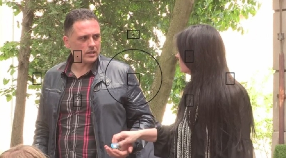 Pevačica u ljubavi sa bivšim suprugom?