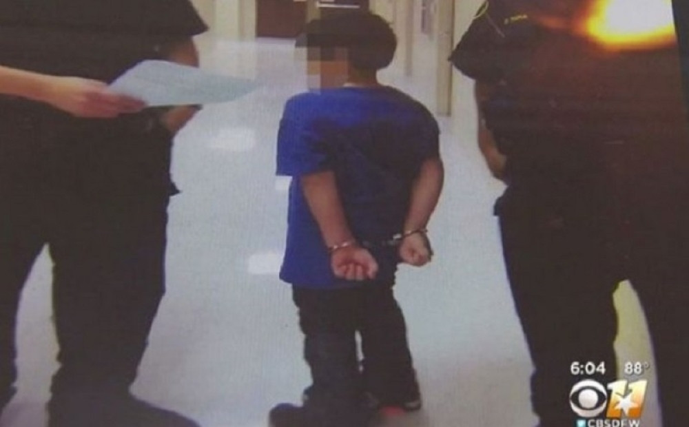 Policija uhapsila bolesno dete (7)