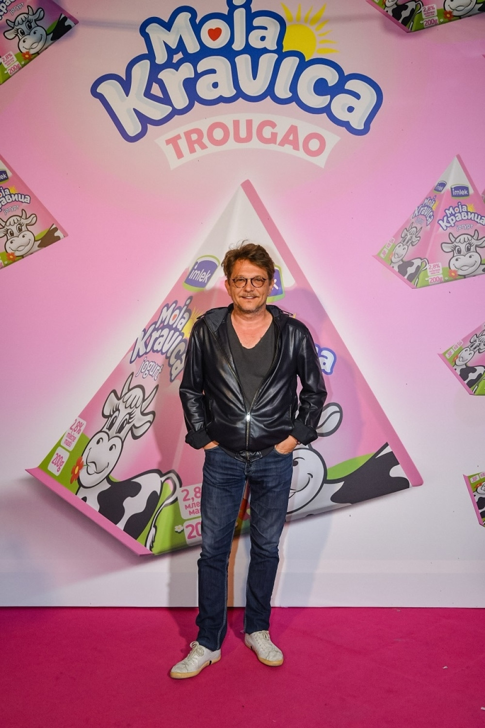 Poznati oduševljeni "Kravicom"!